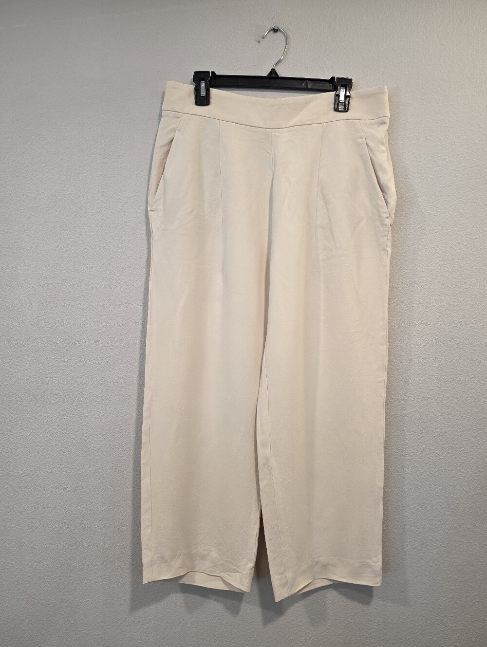 Brunello Cucinelli Silk Blend Crepe Cropped Cream Pants